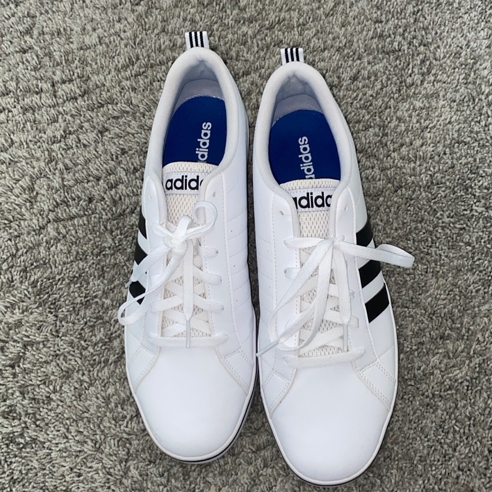White Adidas casual shoes
